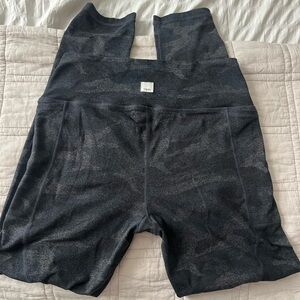 Vuori Black/Charcoal Camouflage High-Waist Leggings